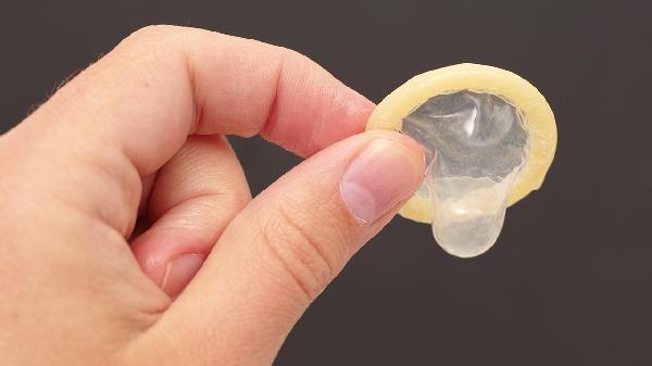 一般避孕套容易坏吗